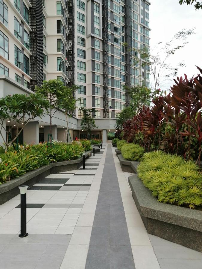 Santai Homestay Cyberjaya Exterior photo