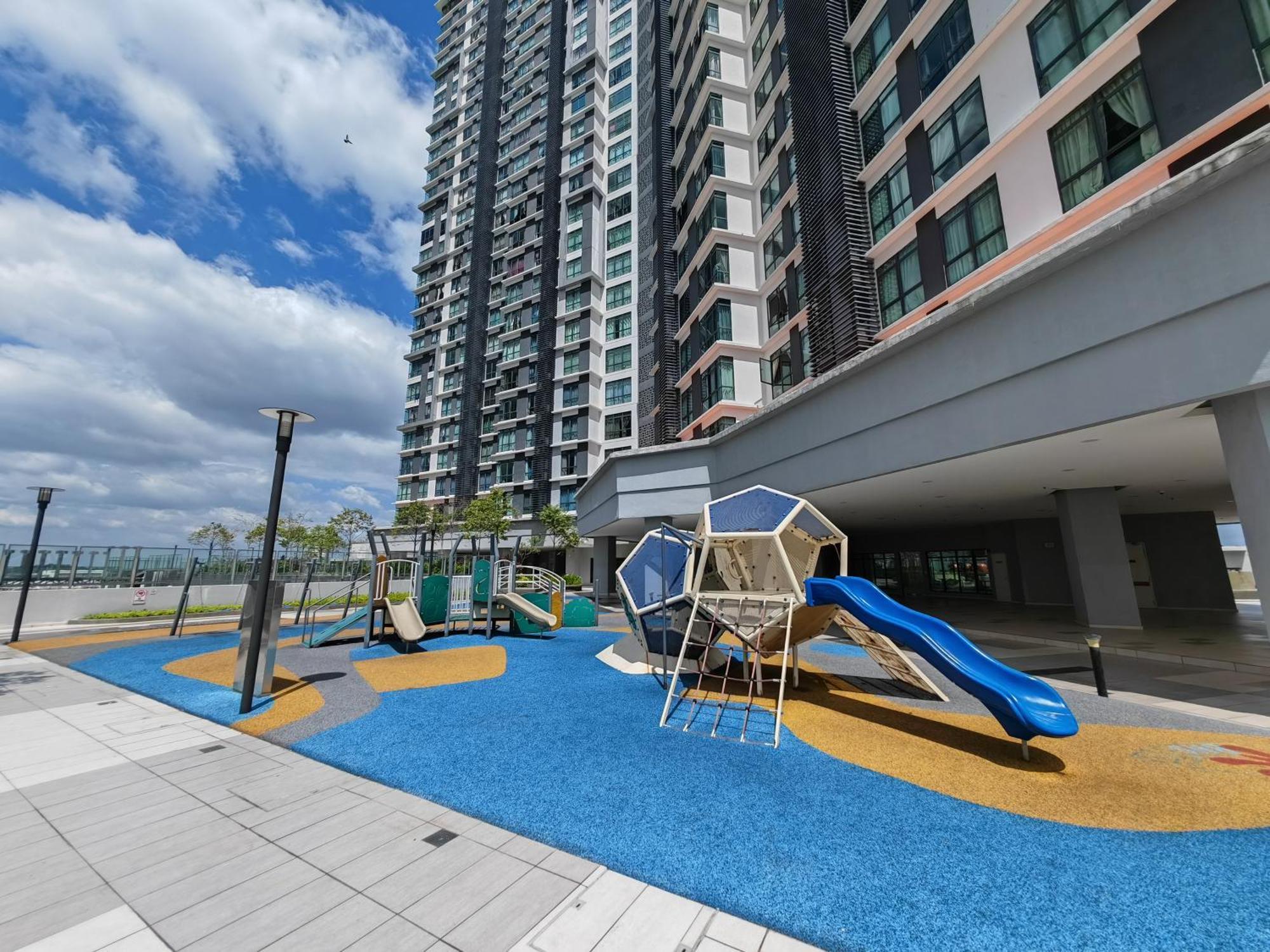 Santai Homestay Cyberjaya Exterior photo